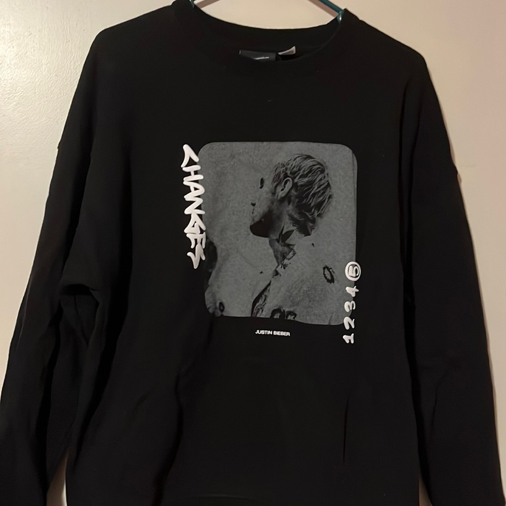 black justin bieber crewneck
